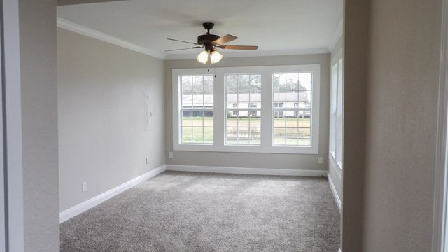 913 W Burton St, Sulphur, LA 70663