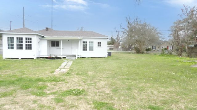 913 W Burton St, Sulphur, LA 70663