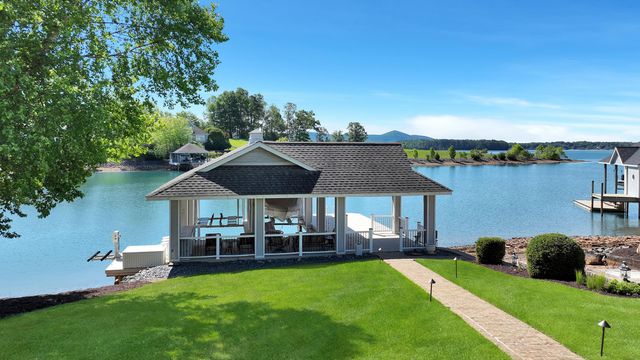 60 Southern Key, Moneta, VA 24121