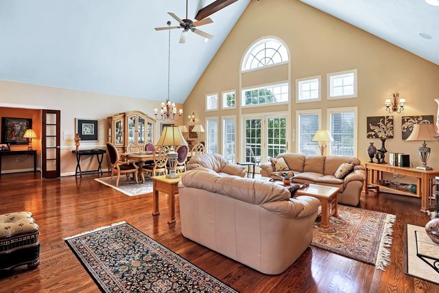 60 Southern Key, Moneta, VA 24121