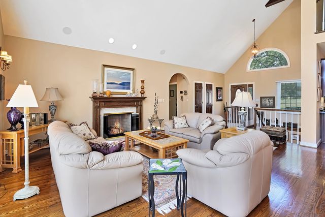 60 Southern Key, Moneta, VA 24121