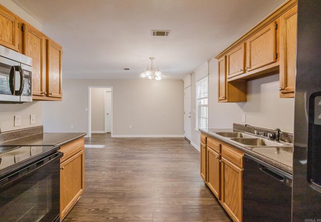 2985 Wildwood Dr, Benton, AR 72015