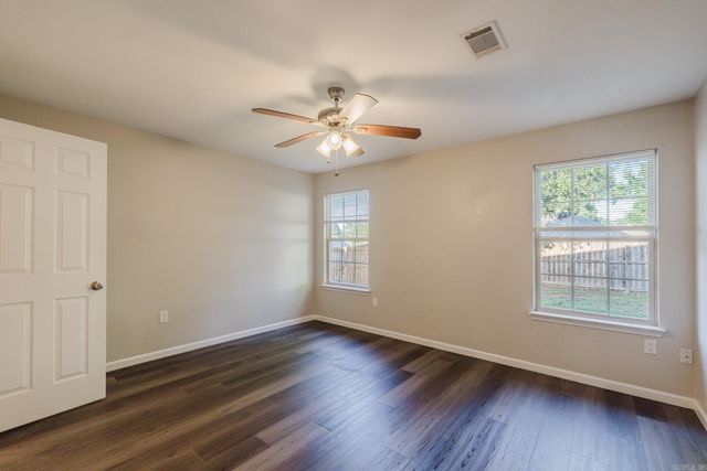2985 Wildwood Dr, Benton, AR 72015