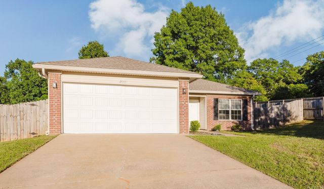 2985 Wildwood Dr, Benton, AR 72015