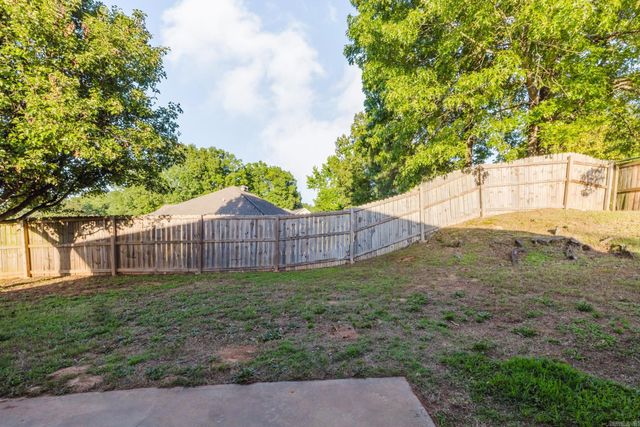 2985 Wildwood Dr, Benton, AR 72015
