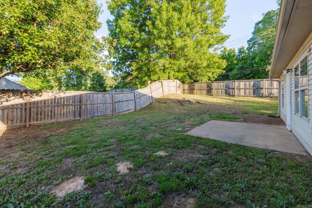 2985 Wildwood Dr, Benton, AR 72015