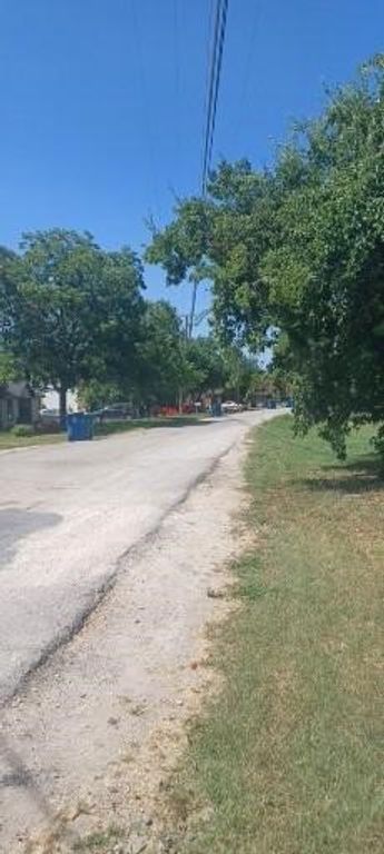608 S Baugh Street, Alvarado, TX 76009 — photo 3