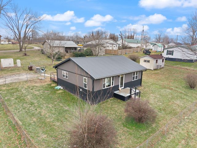 6 Arthur Street, Clay City, KY 40312