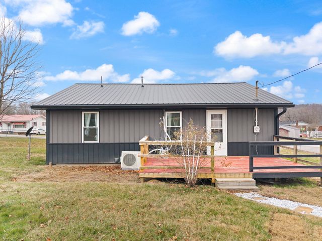 6 Arthur Street, Clay City, KY 40312
