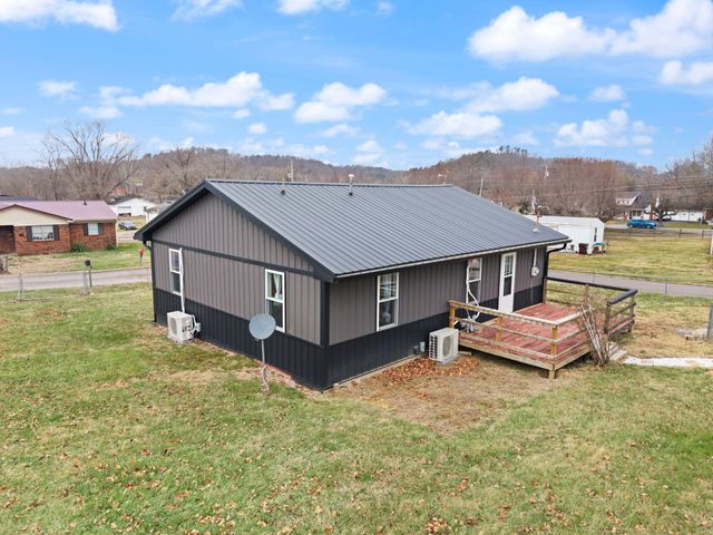 6 Arthur Street, Clay City, KY 40312