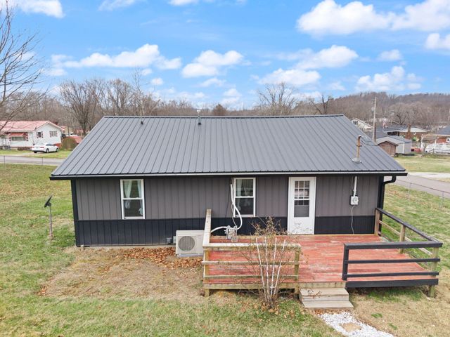 6 Arthur Street, Clay City, KY 40312