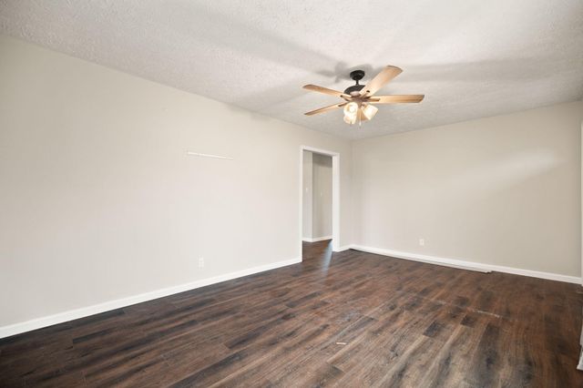 6 Arthur Street, Clay City, KY 40312