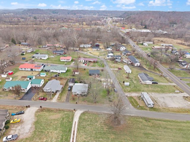 6 Arthur Street, Clay City, KY 40312