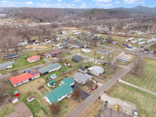 6 Arthur Street, Clay City, KY 40312