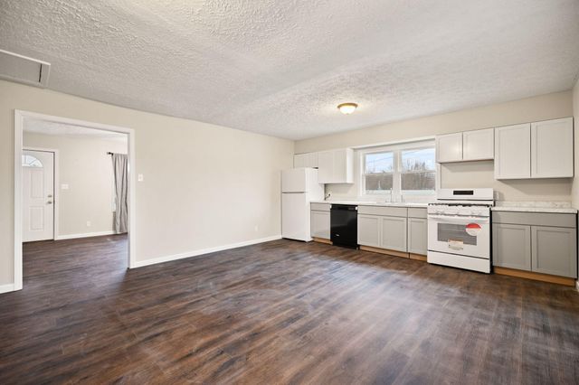 6 Arthur Street, Clay City, KY 40312