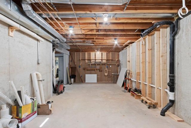 3364 SITKA STREET, Green Bay, WI 54311