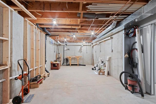 3364 SITKA STREET, Green Bay, WI 54311