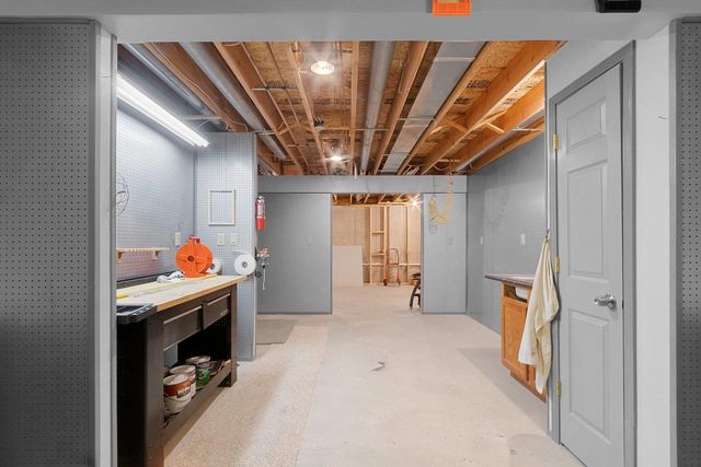 3364 SITKA STREET, Green Bay, WI 54311