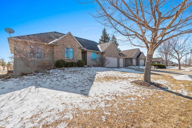 3364 SITKA STREET, Green Bay, WI 54311