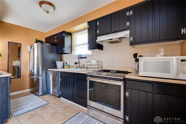 213 Lake Forest Drive, West Carrollton, OH 45449