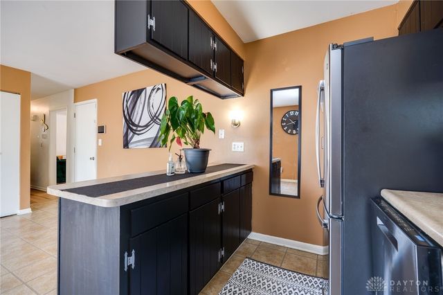 213 Lake Forest Drive, West Carrollton, OH 45449