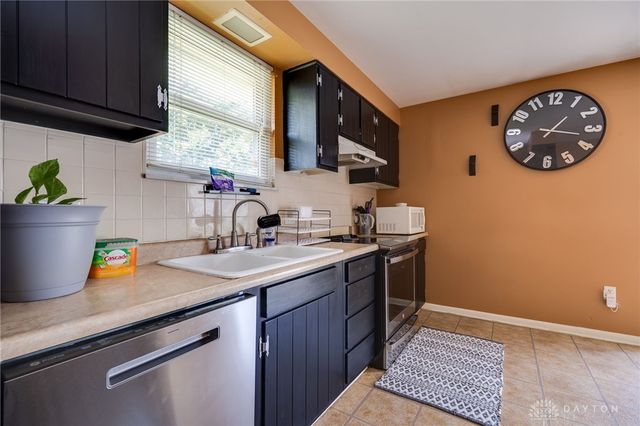 213 Lake Forest Drive, West Carrollton, OH 45449
