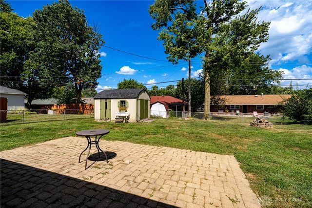 213 Lake Forest Drive, West Carrollton, OH 45449