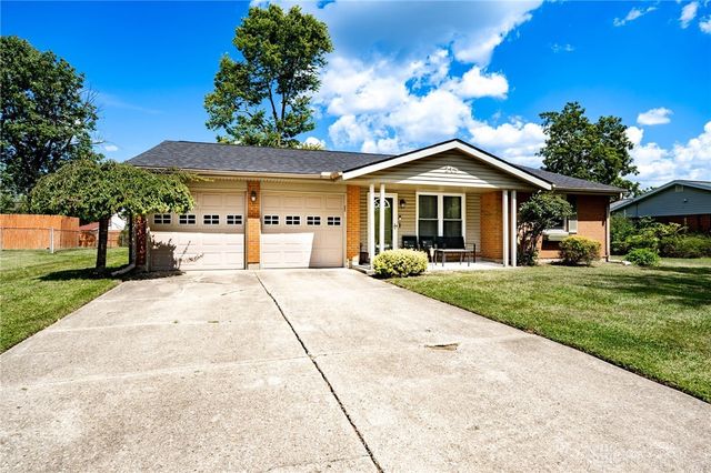 213 Lake Forest Drive, West Carrollton, OH 45449