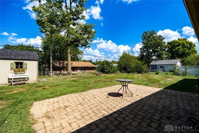 213 Lake Forest Drive, West Carrollton, OH 45449