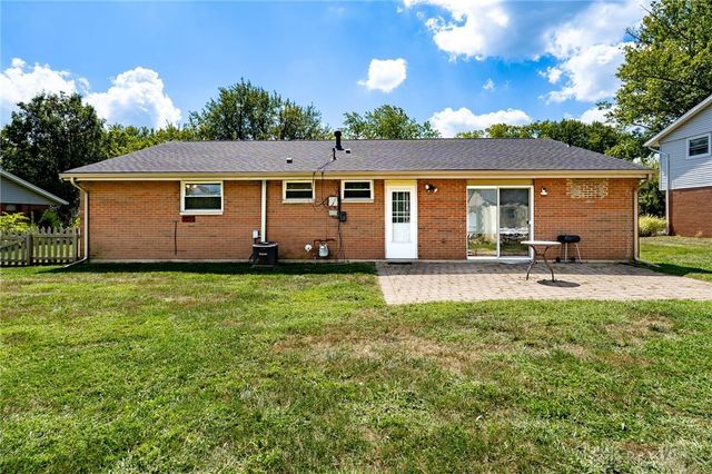 213 Lake Forest Drive, West Carrollton, OH 45449