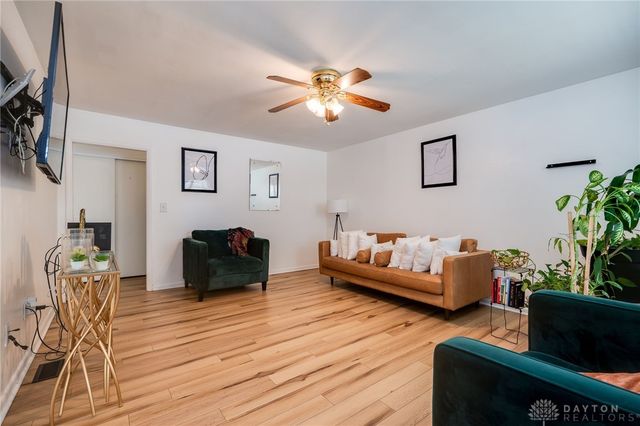 213 Lake Forest Drive, West Carrollton, OH 45449