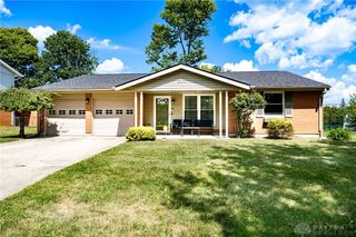 213 Lake Forest Drive, West Carrollton, OH 45449