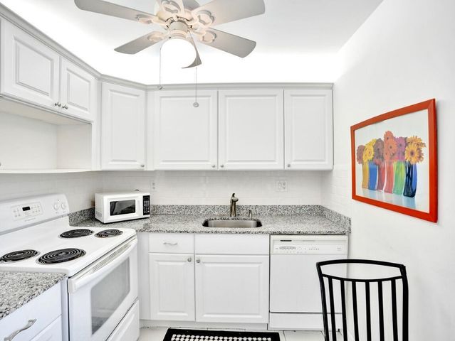 298 Burgundy G, Delray Beach, FL 33484
