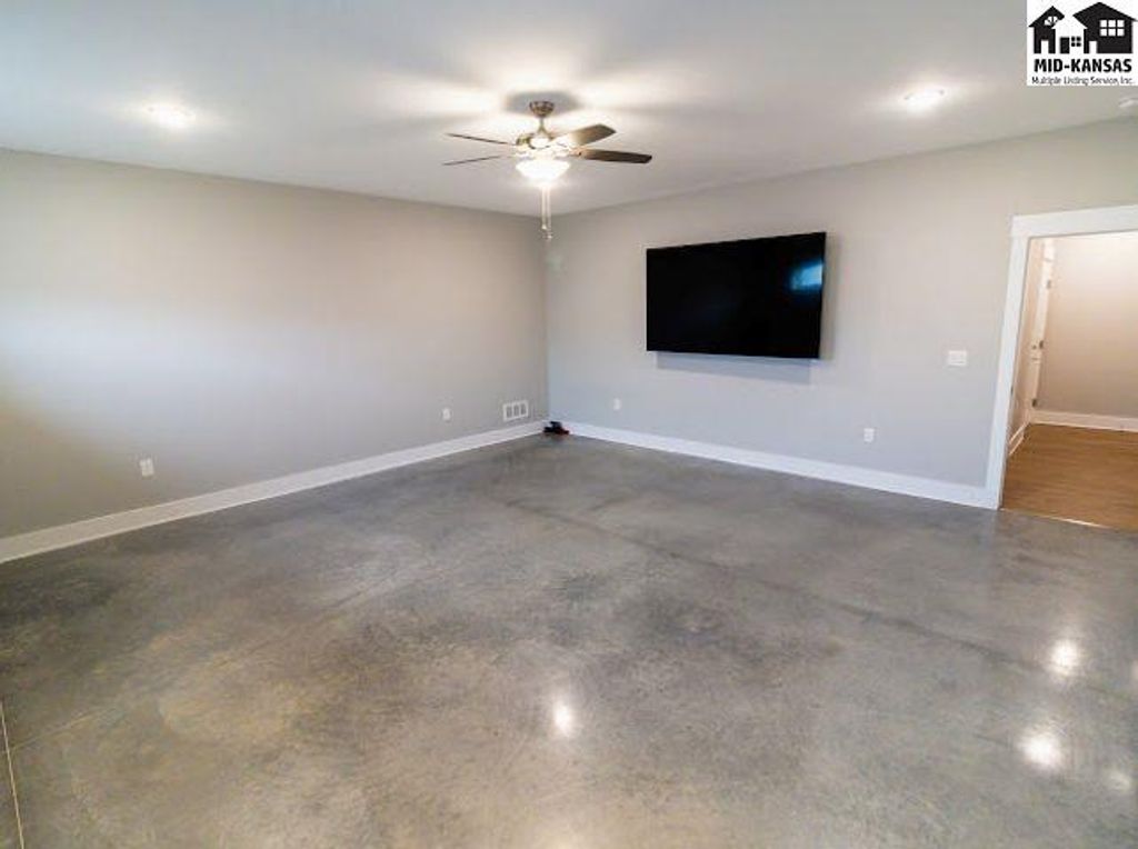 3400 N Buhler Rd