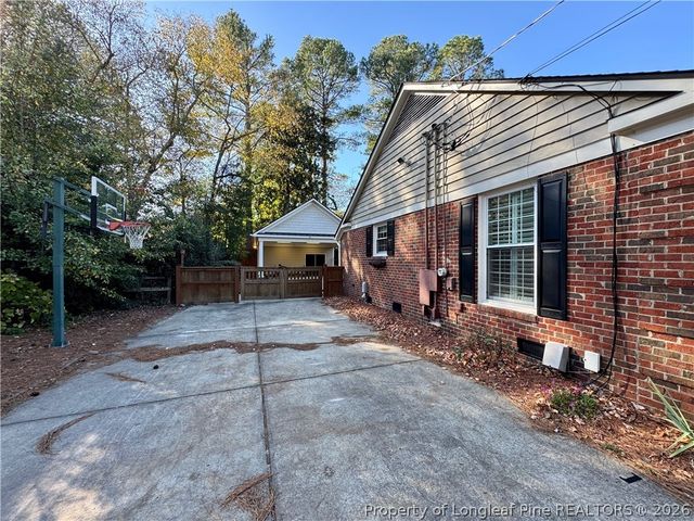 2723 Huntington Road, Fayetteville, NC 28303