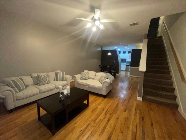 7650 Springhill Street 401, Houston, TX 77021