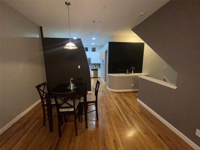 7650 Springhill Street 401, Houston, TX 77021