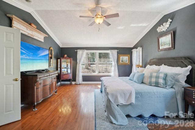 4005 Little River Road, Hendersonville, NC 28739