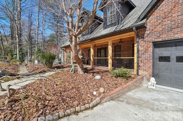 4005 Little River Road, Hendersonville, NC 28739