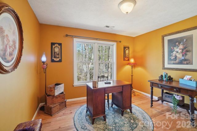 4005 Little River Road, Hendersonville, NC 28739