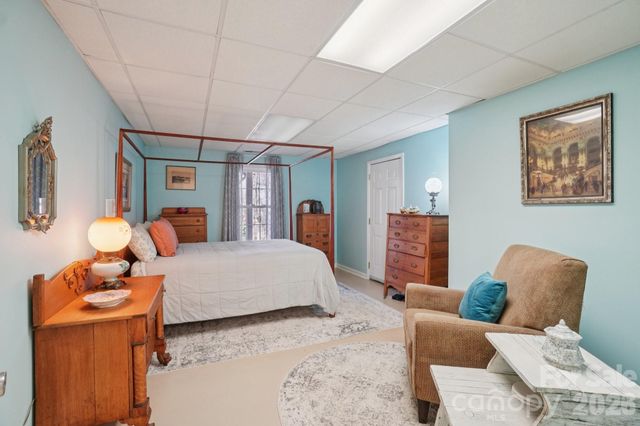 4005 Little River Road, Hendersonville, NC 28739