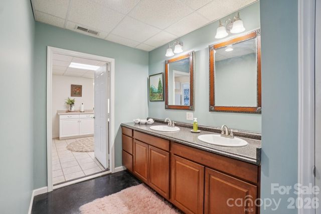 4005 Little River Road, Hendersonville, NC 28739