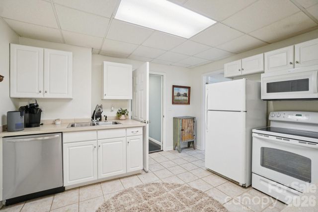 4005 Little River Road, Hendersonville, NC 28739