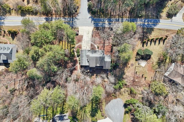 4005 Little River Road, Hendersonville, NC 28739