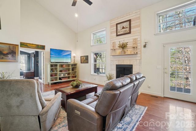 4005 Little River Road, Hendersonville, NC 28739