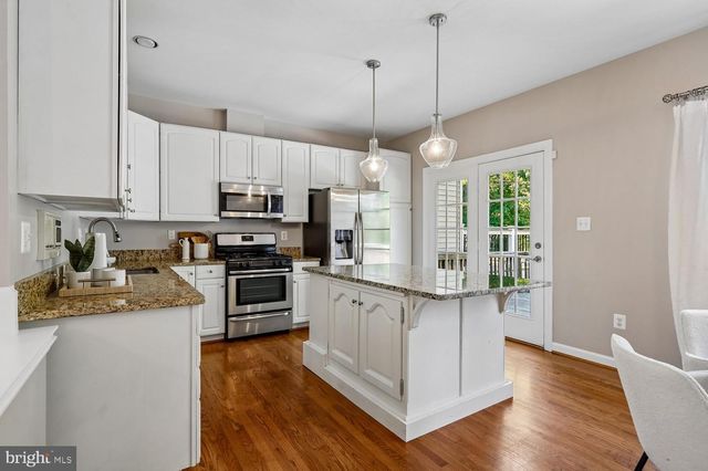 6316 CIDER BARREL CIR, Centreville, VA 20121