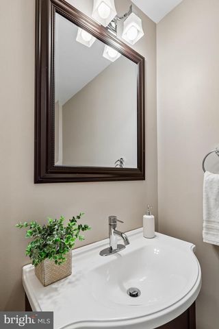 6316 CIDER BARREL CIR, Centreville, VA 20121