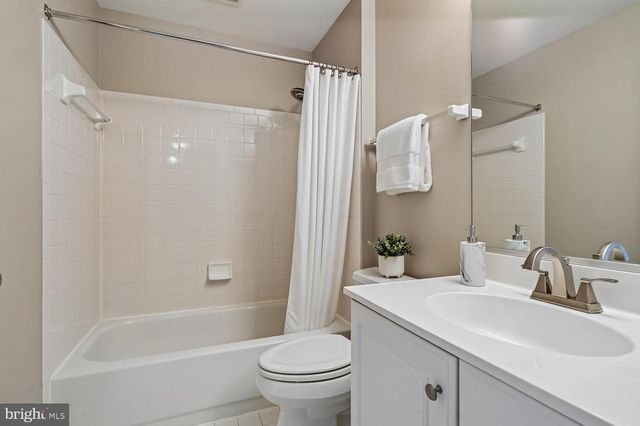 6316 CIDER BARREL CIR, Centreville, VA 20121