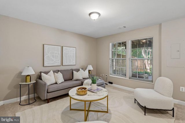 6316 CIDER BARREL CIR, Centreville, VA 20121