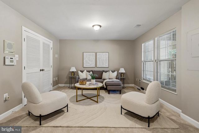 6316 CIDER BARREL CIR, Centreville, VA 20121